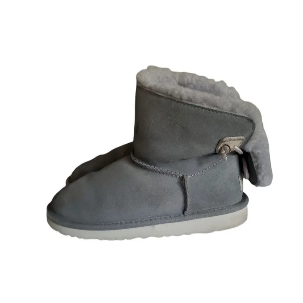 UGG Australia Kids Adoria Tehuano Perforated Leather Grey 1017785 Size 3